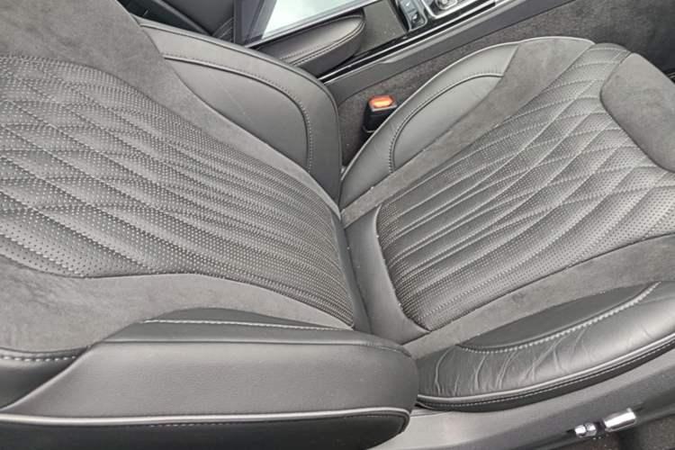 Used Hongqi HS5 2022 Revised Version 2.0T Smart Connect Flagship Edition Right Front Seat