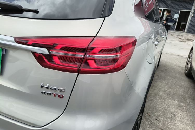 Used Hongqi HS5 2022 Facelifted Version 2.0T Smart Connect Flagship All-Wheel-Drive Edition Right Rear Taillight