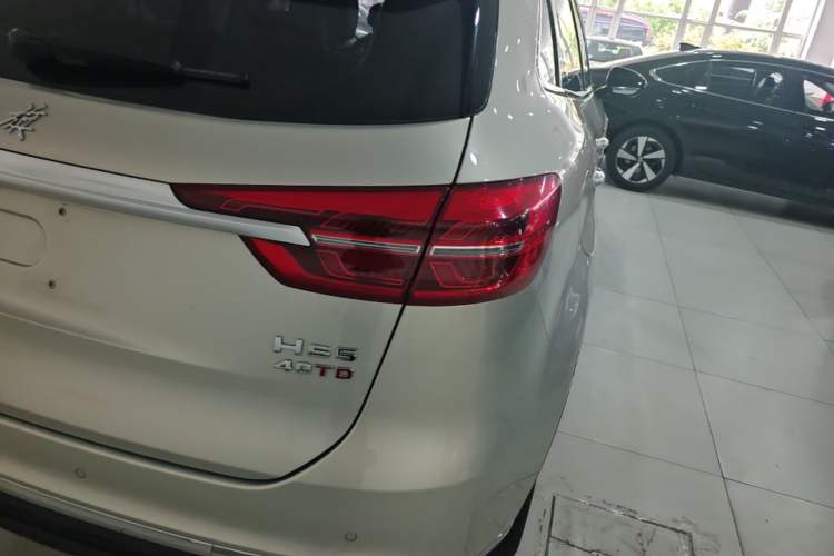 Used Hongqi HS5 2022 Revised Version 2.0T Smart Connect Flagship Edition Right Rear Taillight
