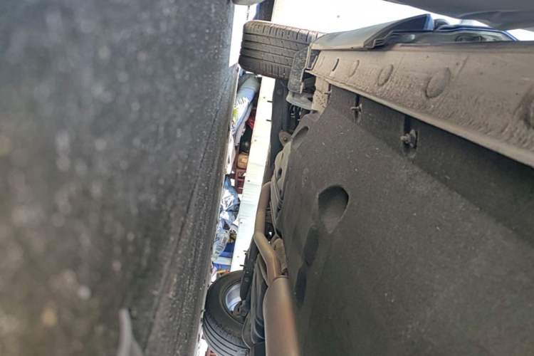 Used Hongqi HS5 2022 Revised Version 2.0T Smart Connect Flagship Edition Right Side Sill