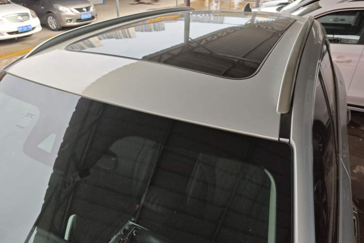 Used Hongqi HS5 2022 Facelifted Version 2.0T Smart Connect Flagship All-Wheel-Drive Edition Roof