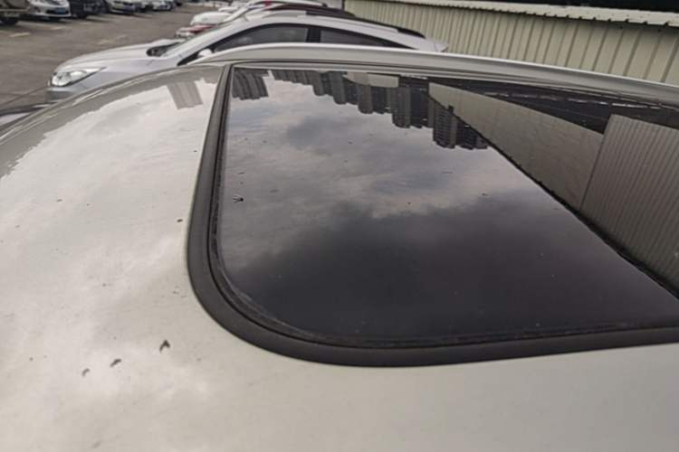 Used Hongqi HS5 2022 Revised Version 2.0T Smart Connect Flagship Edition Roof