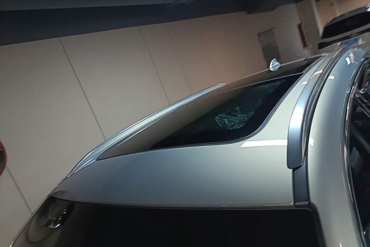 Used Hongqi HS5 2022 Facelifted Version 2.0T Smart Connect Flagship All-Wheel-Drive Edition Roof