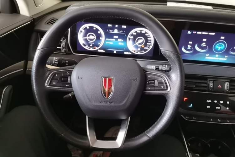 Used Hongqi HS5 2022 Revised Version 2.0T Smart Connect Flagship Edition Steering Wheel