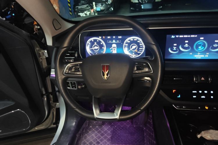 Used Hongqi HS5 2022 2.0T Smart Connect Flagship All-Wheel Drive LeGou Edition Steering Wheel