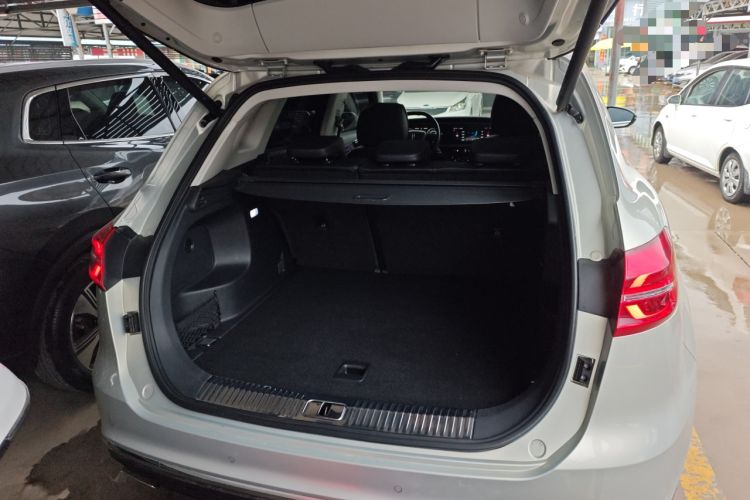 Used Hongqi HS5 2022 Facelifted Version 2.0T Smart Connect Flagship All-Wheel-Drive Edition Trunk
