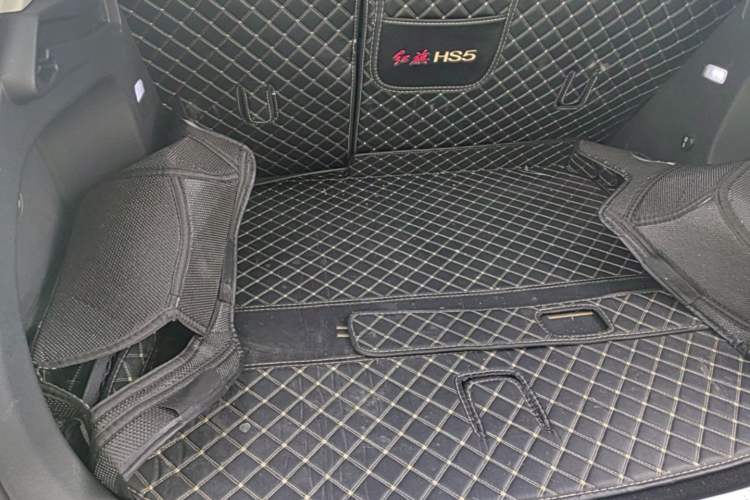 Used Hongqi HS5 2022 Revised Version 2.0T Smart Connect Flagship Edition Trunk