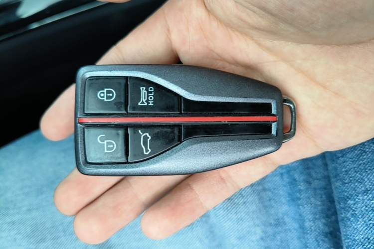 Used Hongqi HS5 2022 Facelifted Version 2.0T Smart Connect Flagship All-Wheel-Drive Edition Vehicle Key