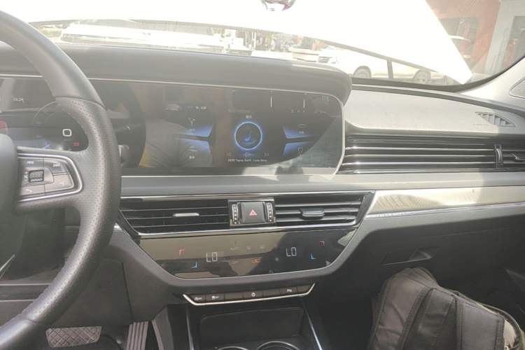 Used Hongqi HS5 2022 2.0T Smart Connect Flagship Enjoyment Purchase Edition Audio And AC Panel