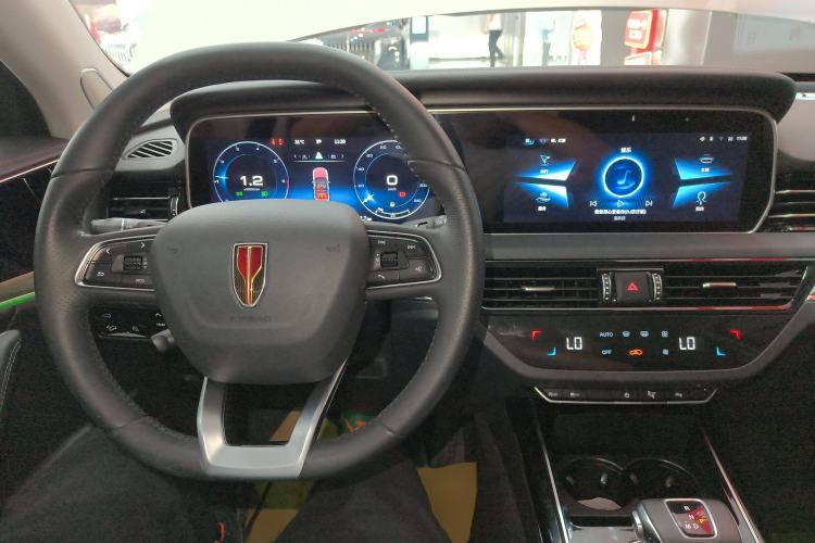 Used Hongqi HS5 2022 Revised Version 2.0T Smart Connect Flagship Edition Center Console