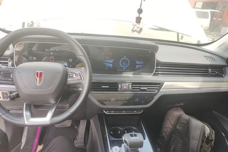 Used Hongqi HS5 2022 2.0T Smart Connect Flagship Enjoyment Purchase Edition Center Console