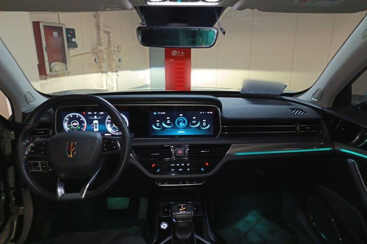 Used Hongqi HS5 2022 Facelifted Version 2.0T Smart Connect Flagship All-Wheel-Drive Edition Center Console