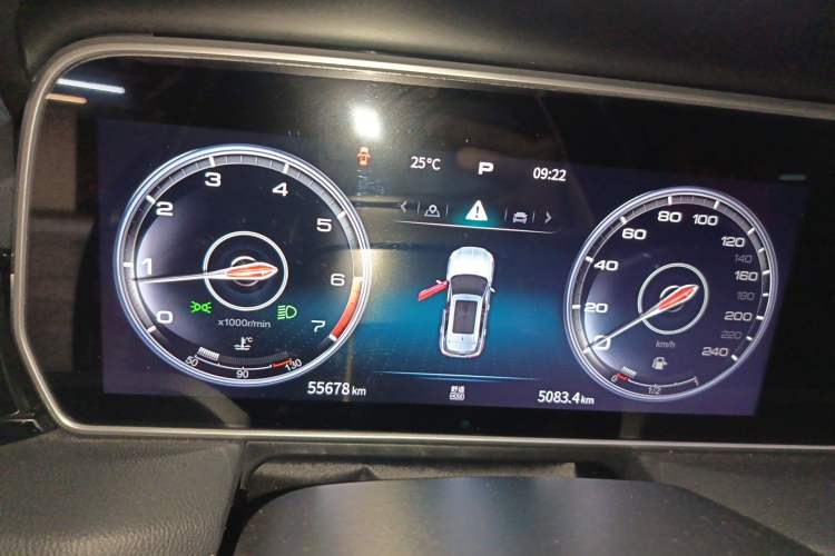 Used Hongqi HS5 2022 Facelifted Version 2.0T Smart Connect Flagship All-Wheel-Drive Edition Instrument Cluster