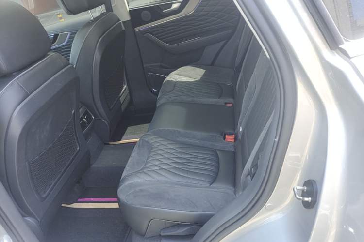 Used Hongqi HS5 2022 2.0T Smart Connect Flagship Enjoyment Purchase Edition Left Rear Seat