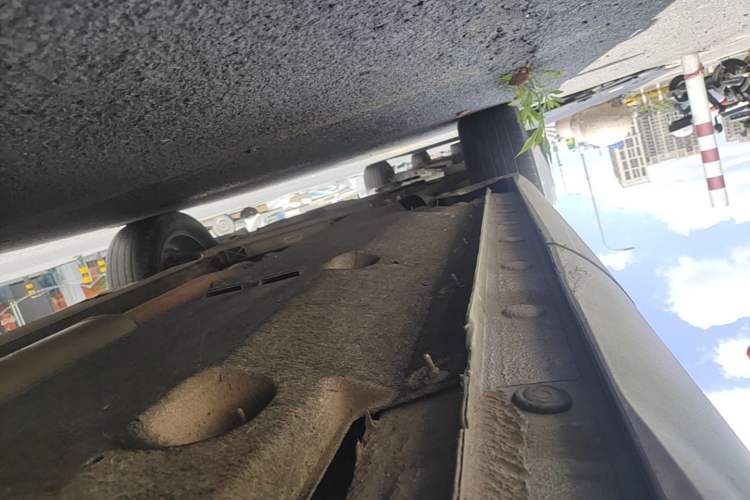 Used Hongqi HS5 2022 2.0T Smart Connect Flagship Enjoyment Purchase Edition Left Side Sill