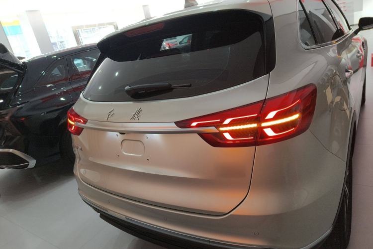 Used Hongqi HS5 2022 Revised Version 2.0T Smart Connect Flagship Edition Rear