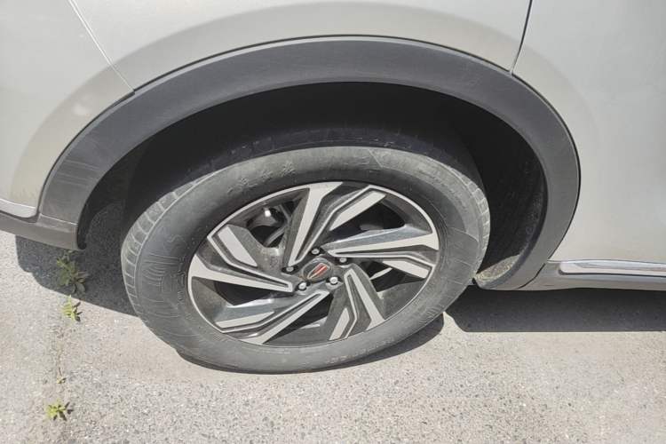 Used Hongqi HS5 2022 2.0T Smart Connect Flagship Enjoyment Purchase Edition Right Rear Wheel Hub