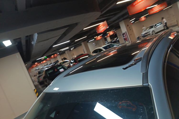 Used Hongqi HS5 2022 Facelifted Version 2.0T Smart Connect Flagship All-Wheel-Drive Edition Roof