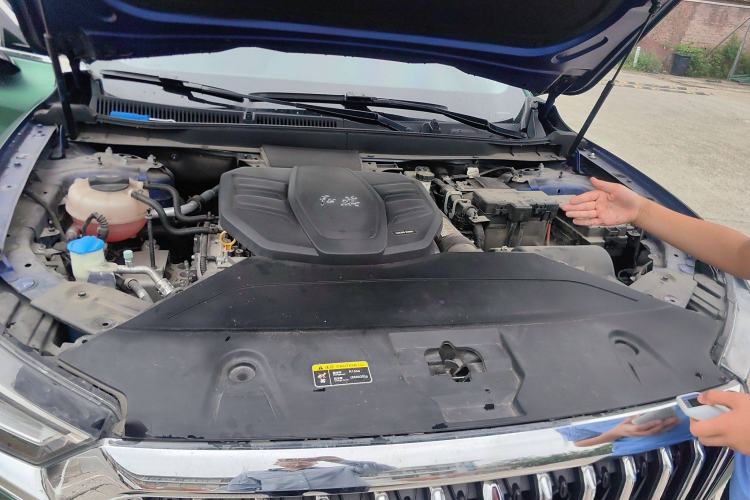 Used Hongqi HS5 2022 Revised Version 2.0T Smart Connect Flagship Edition Engine Bay