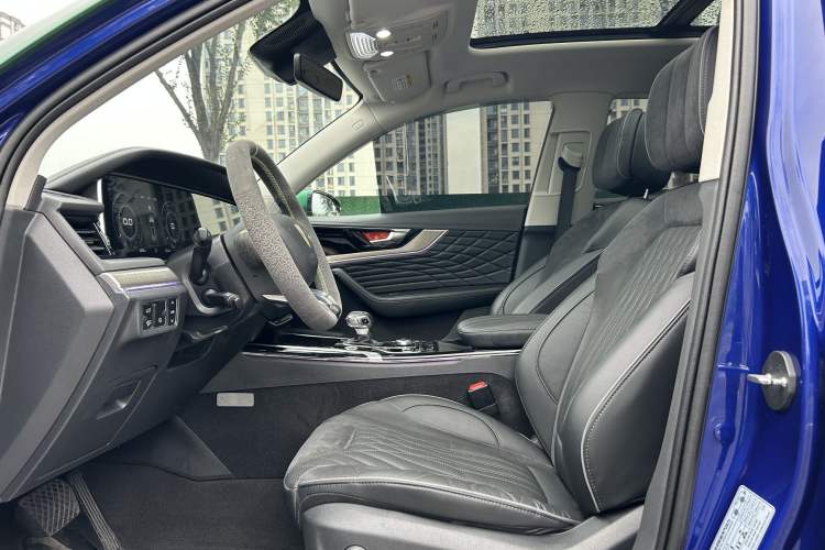 Used Hongqi HS5 2022 Revised Version 2.0T Smart Connect Flagship Edition Interior 4