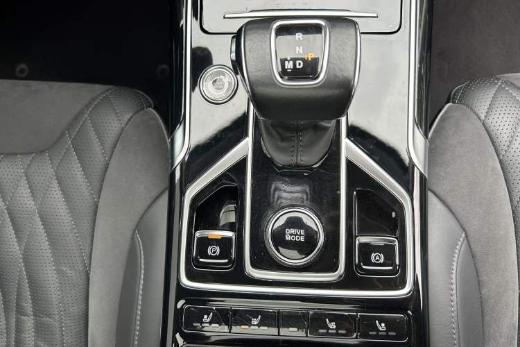 Used Hongqi HS5 2022 Revised Version 2.0T Smart Connect Flagship Edition Interior 7