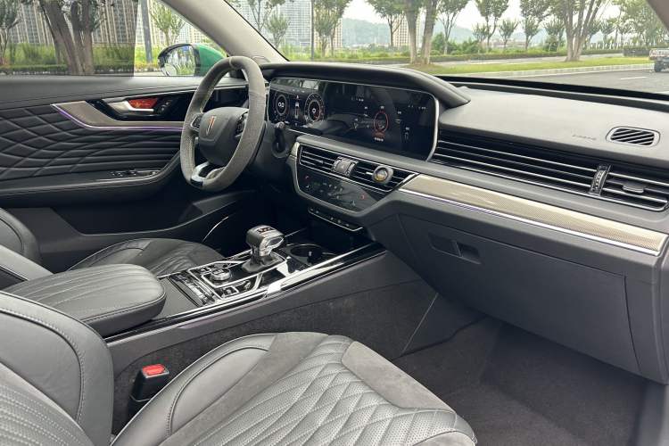 Used Hongqi HS5 2022 Revised Version 2.0T Smart Connect Flagship Edition Interior 8