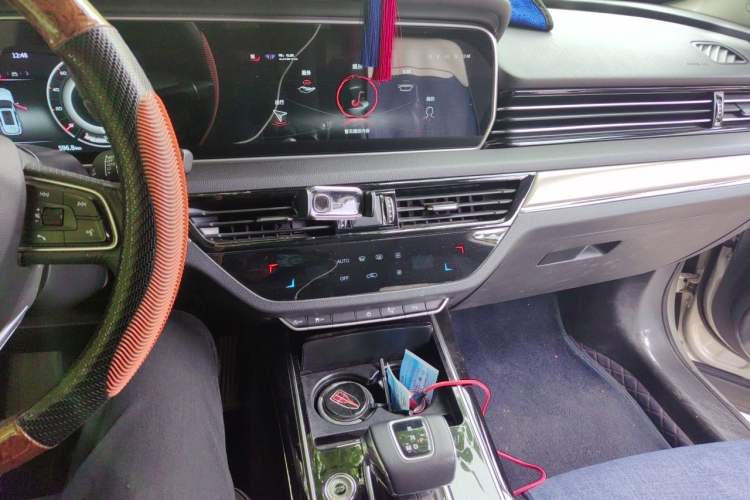Used Hongqi HS5 2022 2.0T Smart Connect Flagship All-Wheel-Drive Version Audio And AC Panel