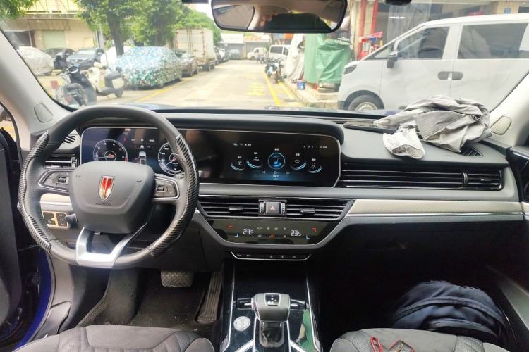 Used Hongqi HS5 2022 Revised Version 2.0T Smart Connect Flagship Edition Center Console
