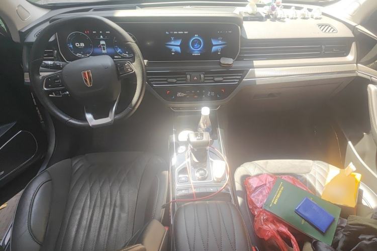 Used Hongqi HS5 2022 Revised Version 2.0T Smart Connect Flagship Edition Center Console