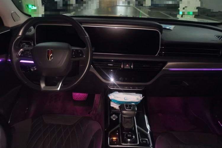 Used Hongqi HS5 2022 Facelifted Version 2.0T Smart Connect Flagship All-Wheel-Drive Edition Center Console