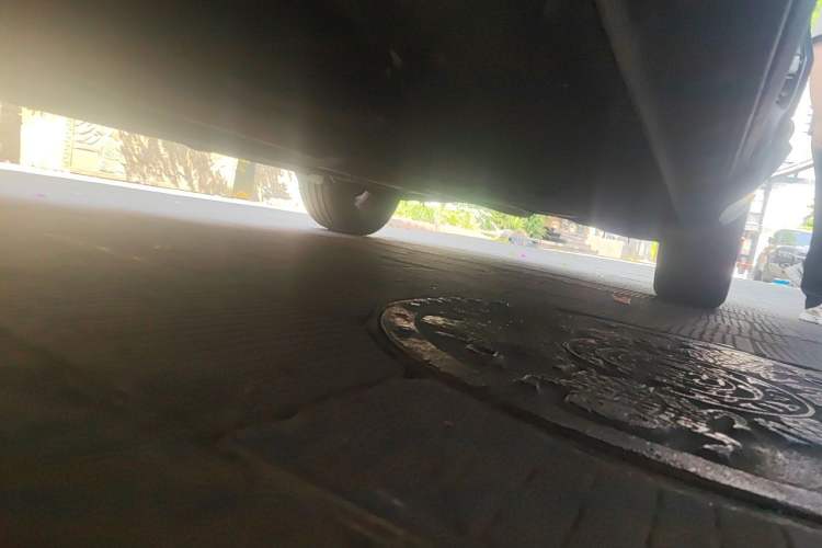 Used Hongqi HS5 2022 Revised Version 2.0T Smart Connect Flagship Edition Chassis Front Left