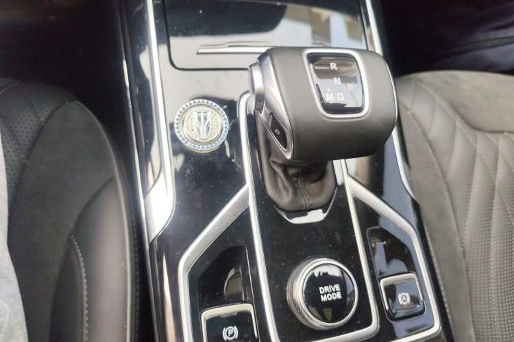 Used Hongqi HS5 2022 Revised Version 2.0T Smart Connect Flagship Edition Gear Lever