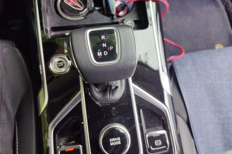 Used Hongqi HS5 2022 2.0T Smart Connect Flagship All-Wheel-Drive Version Gear Lever
