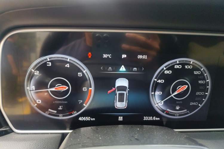 Used Hongqi HS5 2022 Revised Version 2.0T Smart Connect Flagship Edition Instrument Cluster