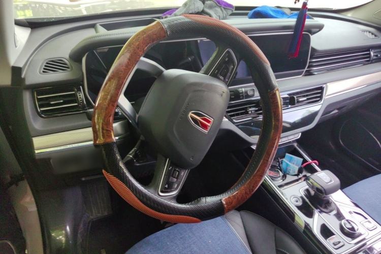 Used Hongqi HS5 2022 2.0T Smart Connect Flagship All-Wheel-Drive Version Steering Wheel