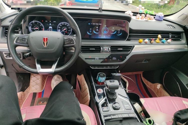 Used Hongqi HS5 2022 Facelifted Version 2.0T Smart Connect Flagship All-Wheel-Drive Edition Center Console
