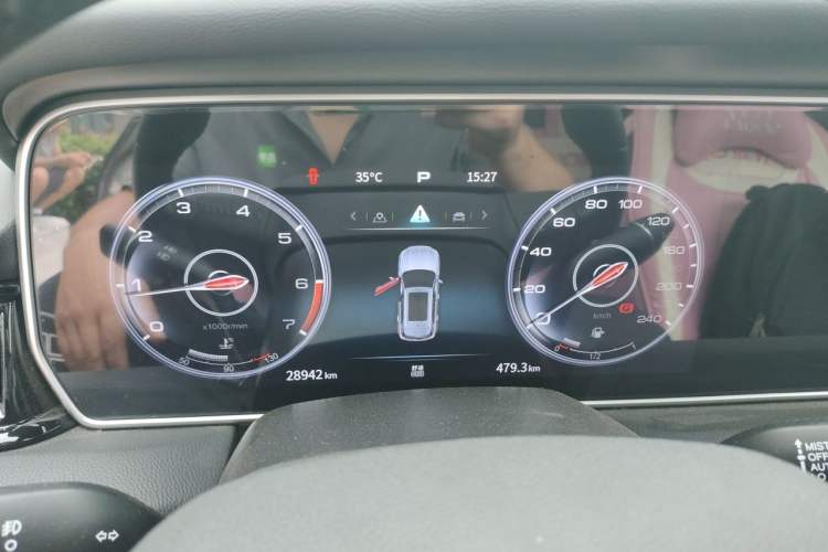 Used Hongqi HS5 2022 Facelifted Version 2.0T Smart Connect Flagship All-Wheel-Drive Edition Instrument Cluster