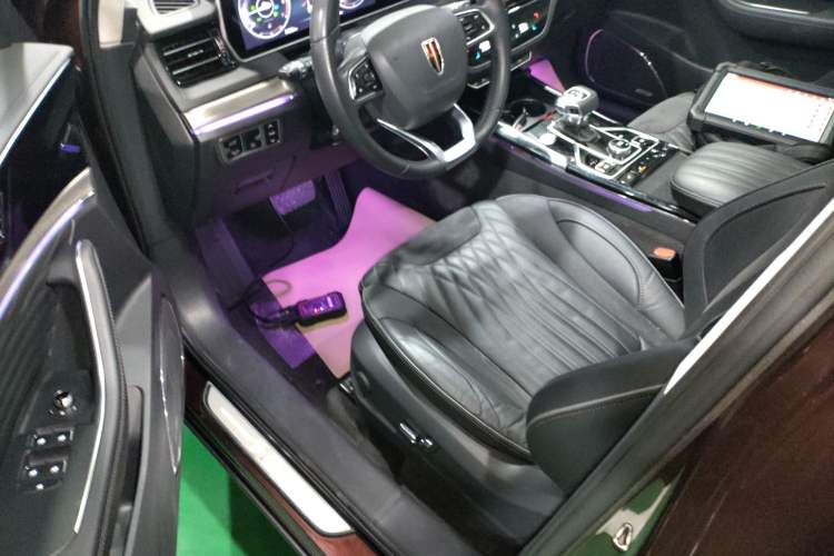 Used Hongqi HS5 2022 Facelifted Version 2.0T Smart Connect Flagship All-Wheel-Drive Edition Driver Seat