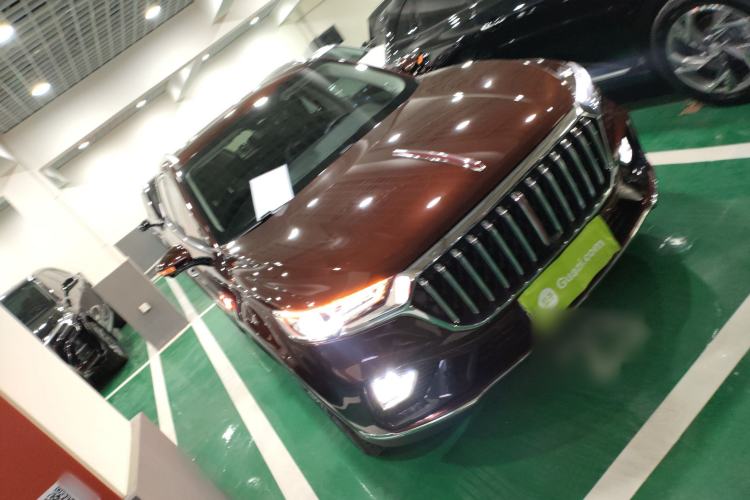 Used Hongqi HS5 2022 Facelifted Version 2.0T Smart Connect Flagship All-Wheel-Drive Edition Front Right 45 Deg