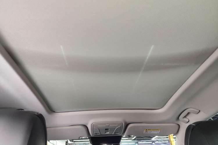 Used Hongqi HS5 2022 Facelifted Version 2.0T Smart Connect Flagship All-Wheel-Drive Edition Headliner