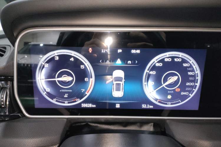 Used Hongqi HS5 2022 Facelifted Version 2.0T Smart Connect Flagship All-Wheel-Drive Edition Instrument Cluster
