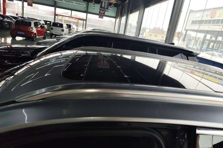 Used Hongqi HS5 2022 Facelifted Version 2.0T Smart Connect Flagship All-Wheel-Drive Edition Roof