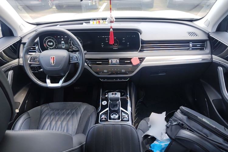 Used Hongqi HS5 2022 Revised Version 2.0T Smart Connect Flagship Edition Center Console