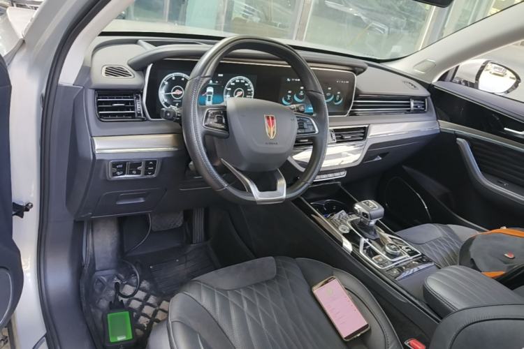 Used Hongqi HS5 2022 Revised Version 2.0T Smart Connect Flagship Edition Center Console