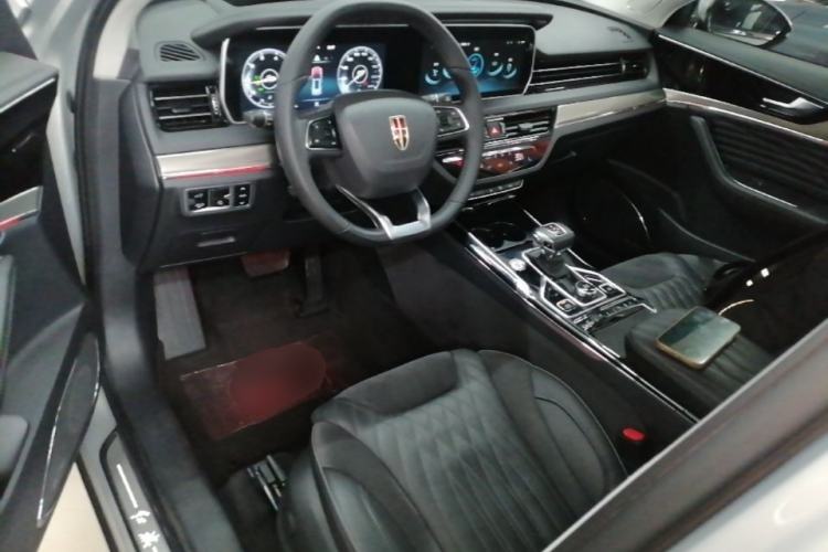 Used Hongqi HS5 2022 Revised Version 2.0T Smart Connect Flagship Edition Center Console