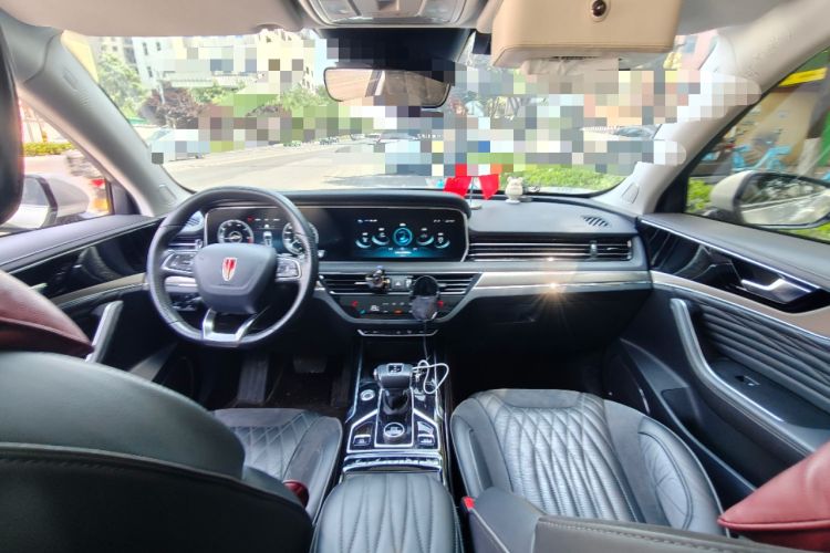 Used Hongqi HS5 2022 Facelifted Version 2.0T Smart Connect Flagship All-Wheel-Drive Edition Center Console