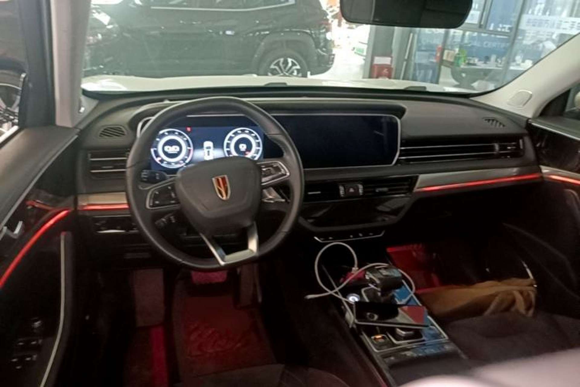 Used Hongqi HS5 2022 Facelifted Version 2.0T Smart Connect Flagship All-Wheel-Drive Edition Center Console