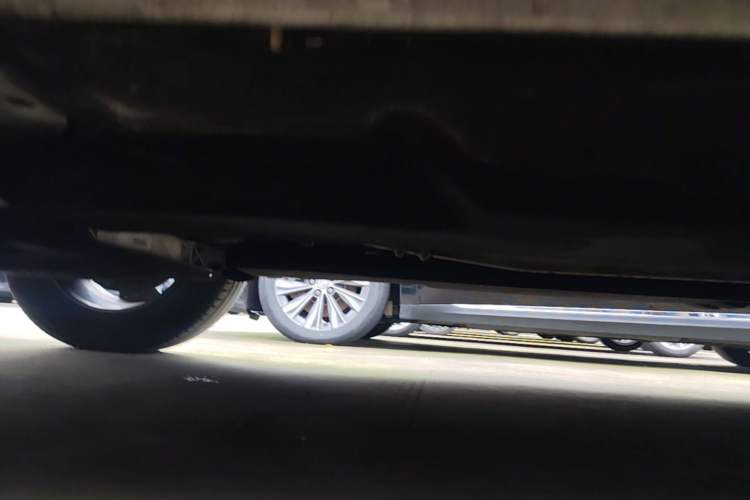 Used Hongqi HS5 2022 Revised Version 2.0T Smart Connect Flagship Edition Chassis Front Left
