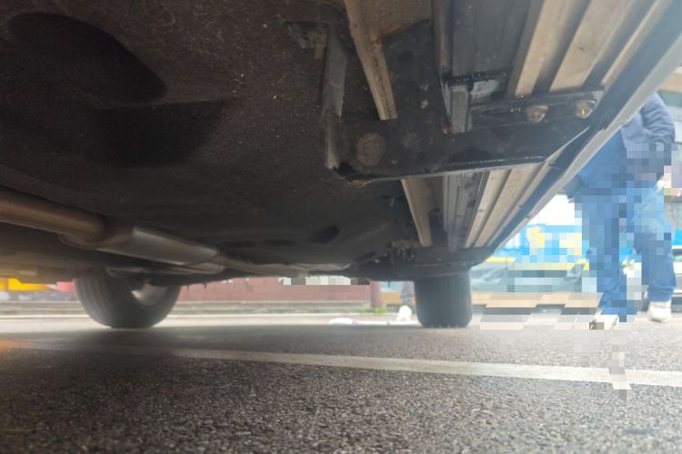 Used Hongqi HS5 2022 Revised Version 2.0T Smart Connect Flagship Edition Chassis Front Left