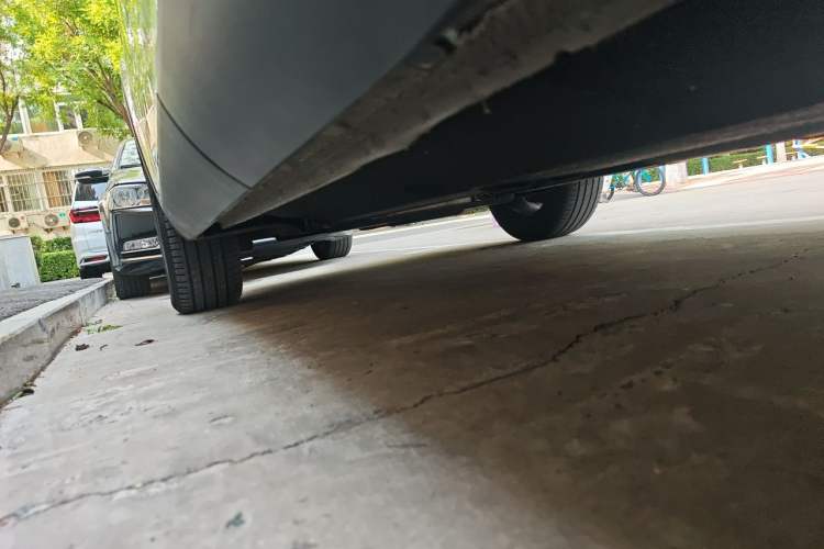 Used Hongqi HS5 2022 Revised Version 2.0T Smart Connect Flagship Edition Chassis Rear Left
